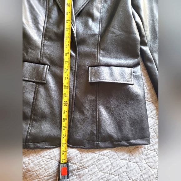Risissida Women's Faux Leather Blazer Jacket Size Small Black - Picture 6 of 8